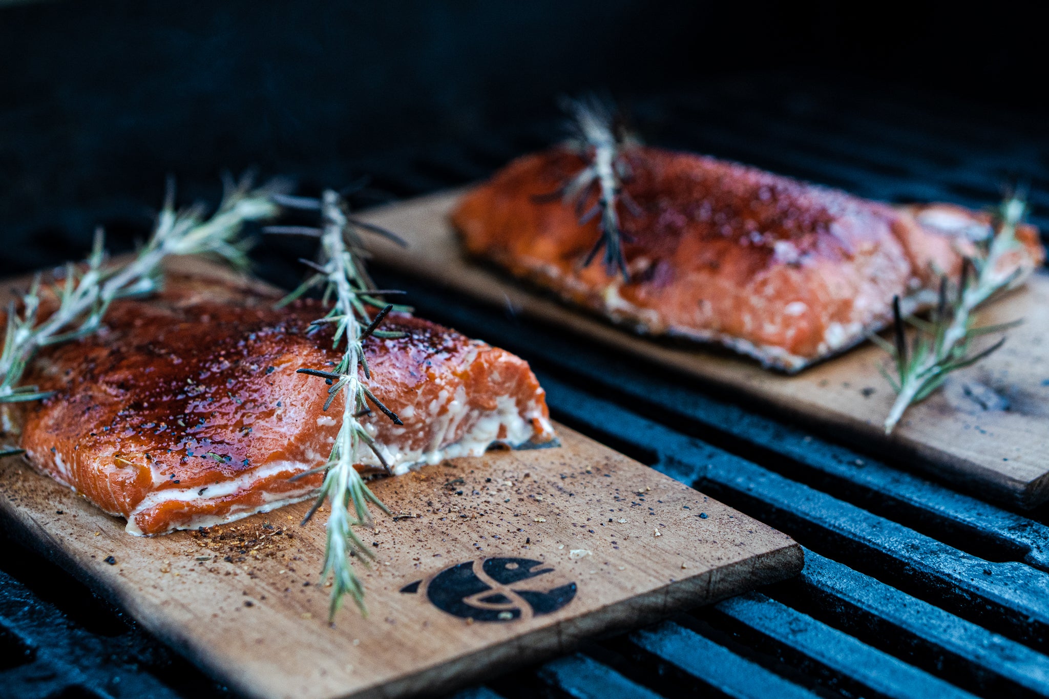 Two salmon filets on Eva's Wild alder planks